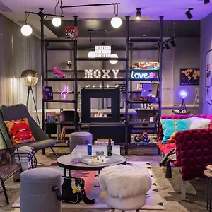 3* Hotel Moxy Old Town